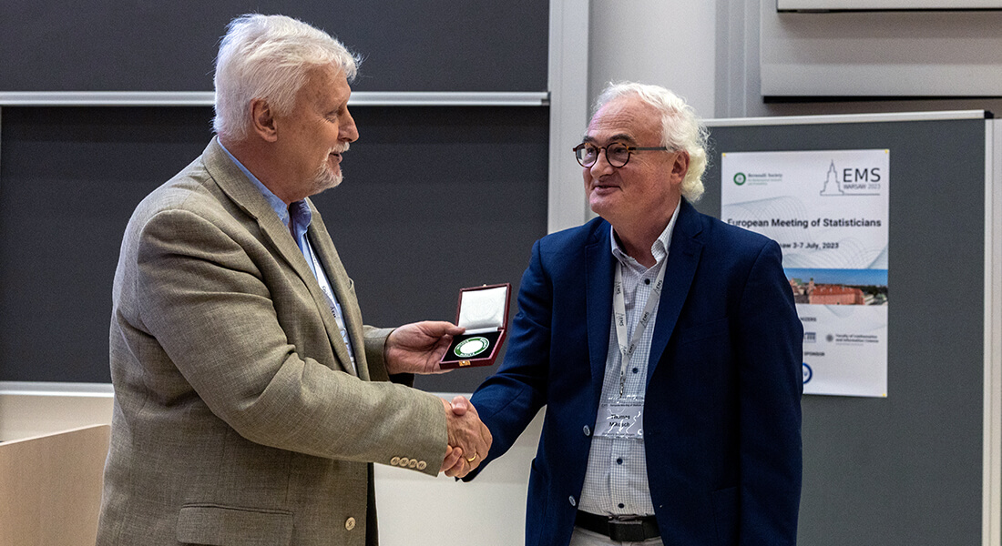 Thomas Mikosch were awarded with the Willem van Zwet Medal by the president of The Bernoulli Society, Adam Jakubowski.