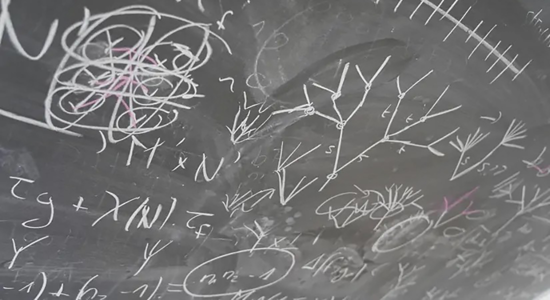 Six points on a blackboard. Photo: Nathalie Wahl